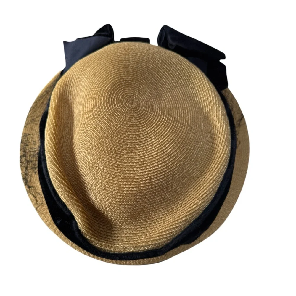 1940s Straw Hat w/Velvet‎ Ribbon & Netting - Picture 4 of 6